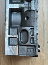 Load image into Gallery viewer, BMW E53 E46 E39 CAMSHAFT TRAY BEARING LEDGES 1433094 + 1748042